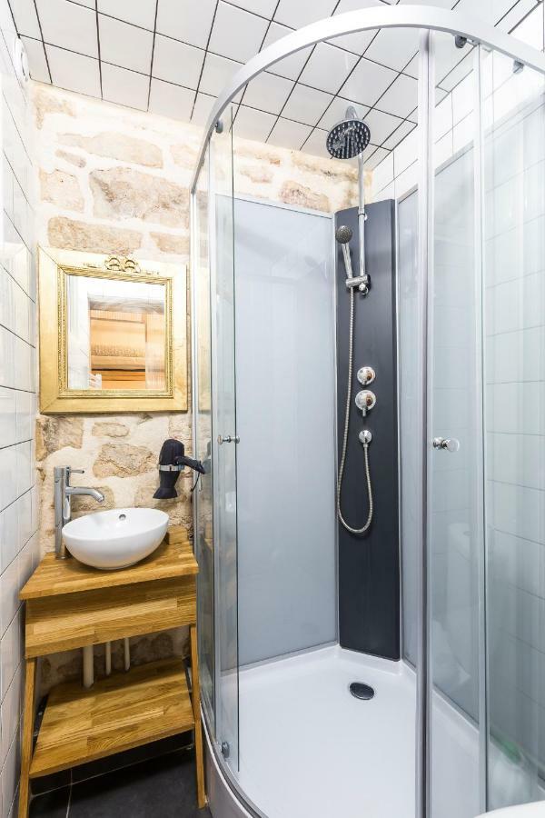 Pretty 25 M2 In A Lively District Appartement Parijs Buitenkant foto